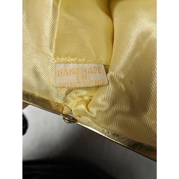 Handmade 1960 Hong Kong Gold Beaded and Gold Chain Purse - Picture 9 of 11